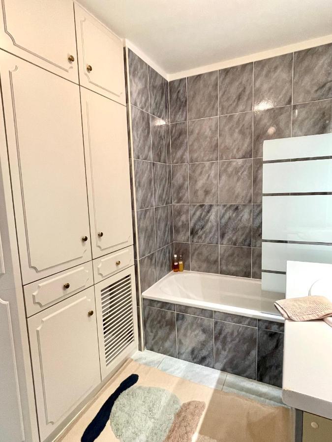 Appartement Vue Exceptionnelle Saint-Raphaël Esterno foto