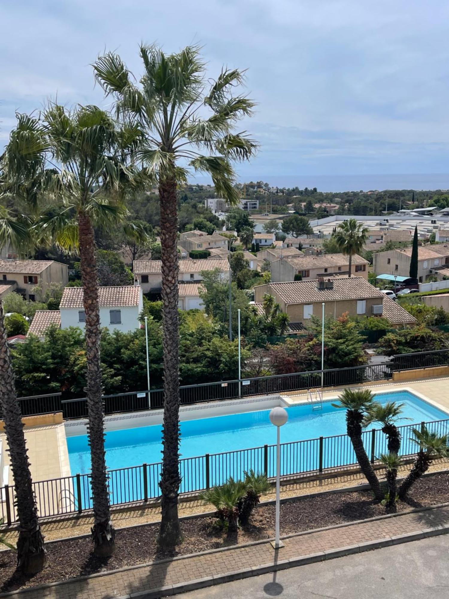 Appartement Vue Exceptionnelle Saint-Raphaël Esterno foto